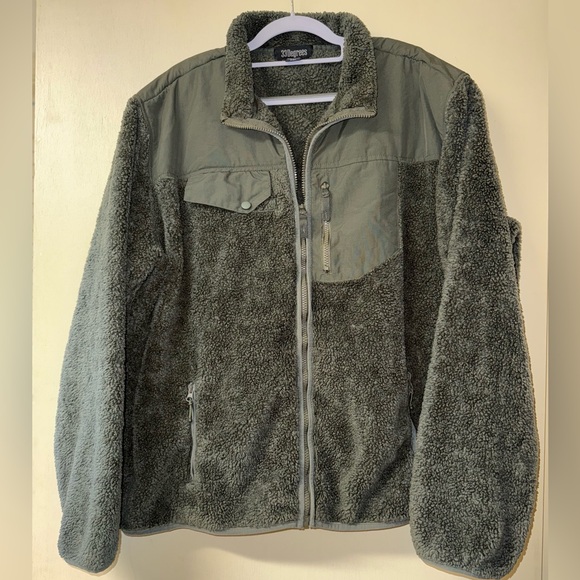 33 Degrees Jackets & Blazers - 33Degrees - Olive Green Jacket